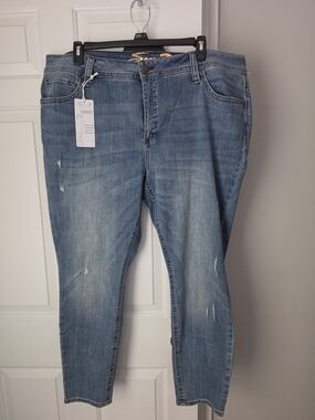 Seven7 Starlette Mid Rose Skinny Jeans NWT 22w